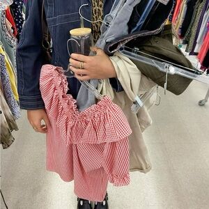 Meet your Posher, Lydia